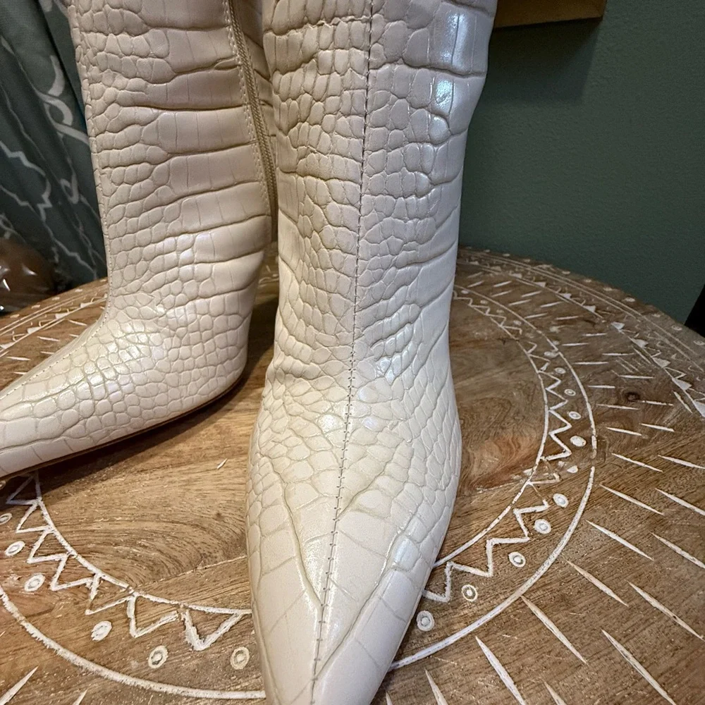 Rasana by Billini - Cream Croc Embossed Knee High Boots- Size 9 - Picture 8 of 17